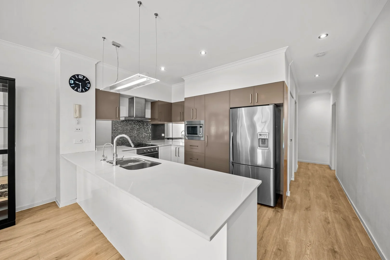 Additional image 4 of 11/10-16 Tarcoola Crescent, Chevron Island QLD 4217