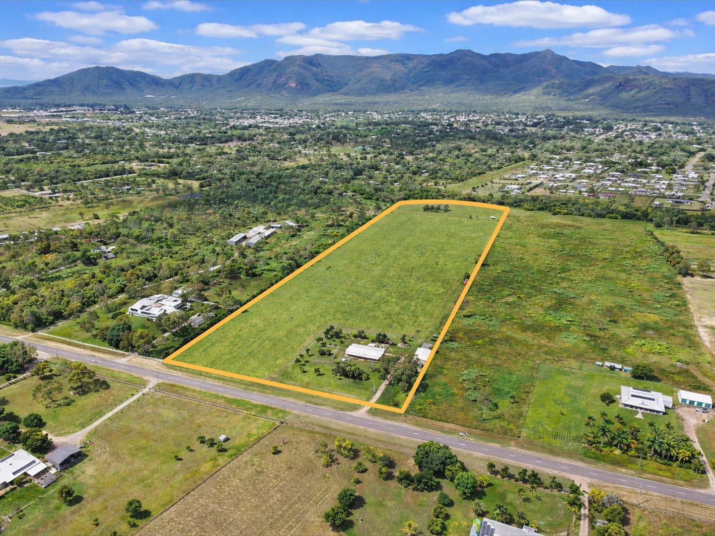 322 Kelso Drive, Kelso QLD 4815 photo 2
