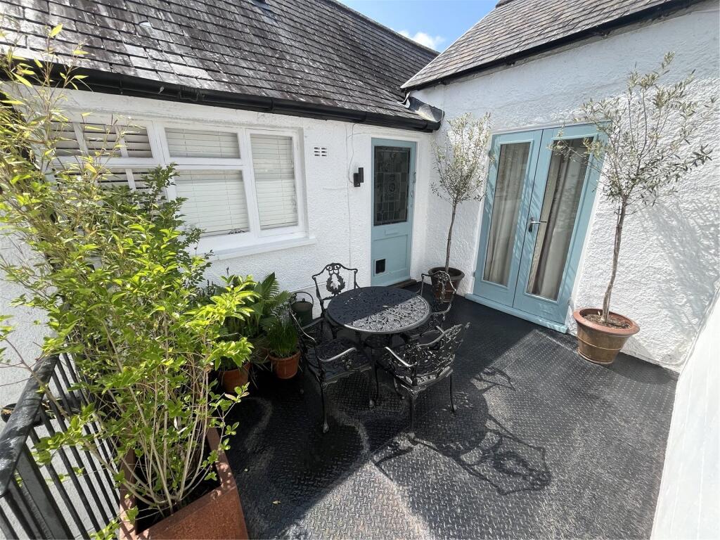 Stunning Two Bedroom Flat in Wells, Somerset