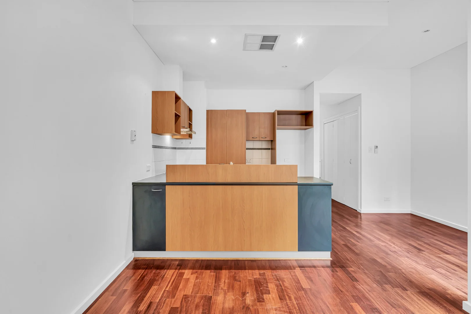 Additional image 3 of 16 Heaslip Cl, Adelaide SA 5000