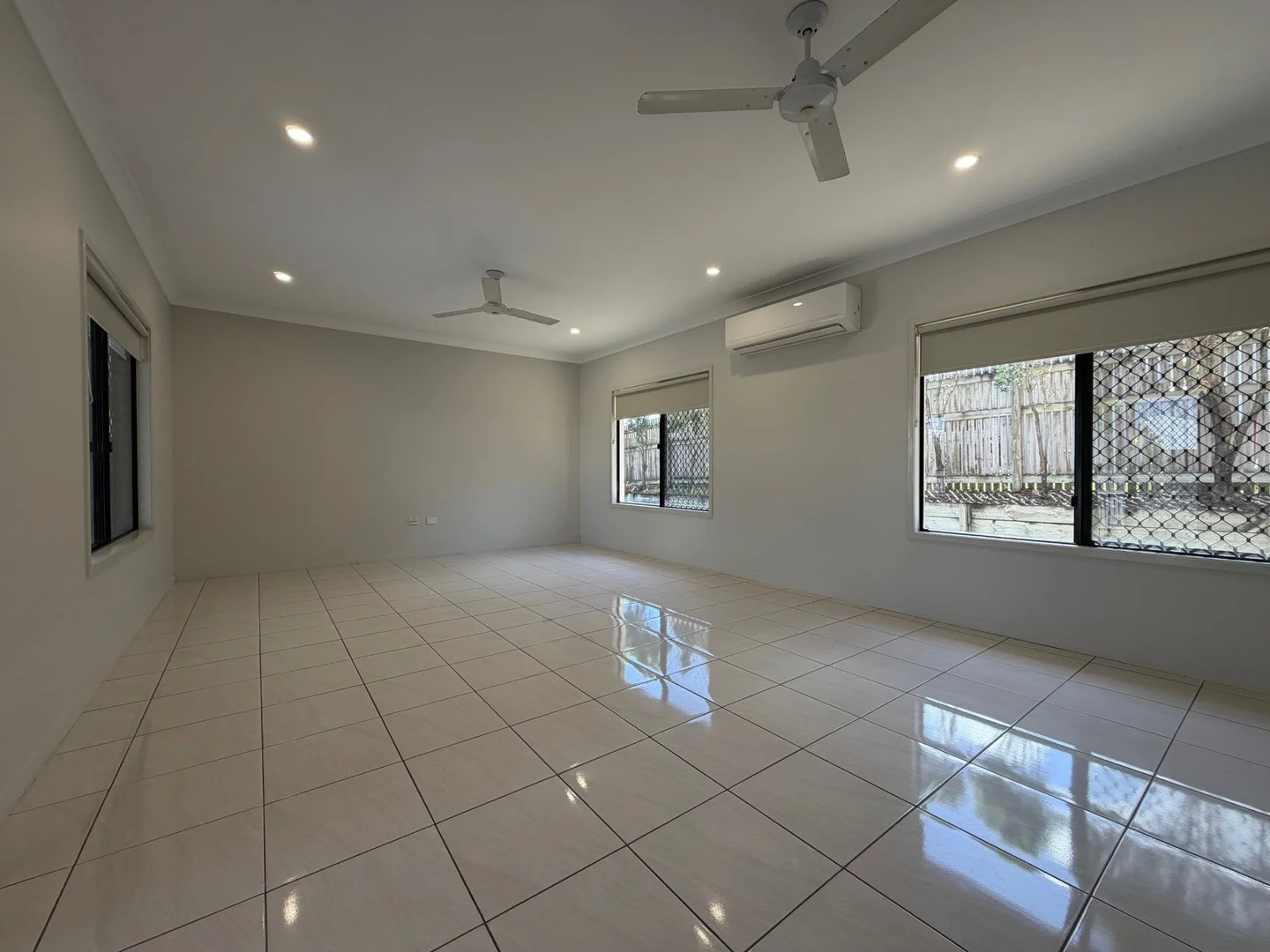 32 Franklin Drive, Mount Louisa QLD 4814 photo 2