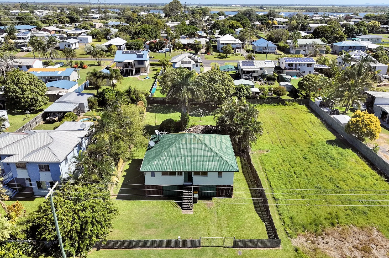 24 Moffatt Street, Burnett Heads QLD 4670