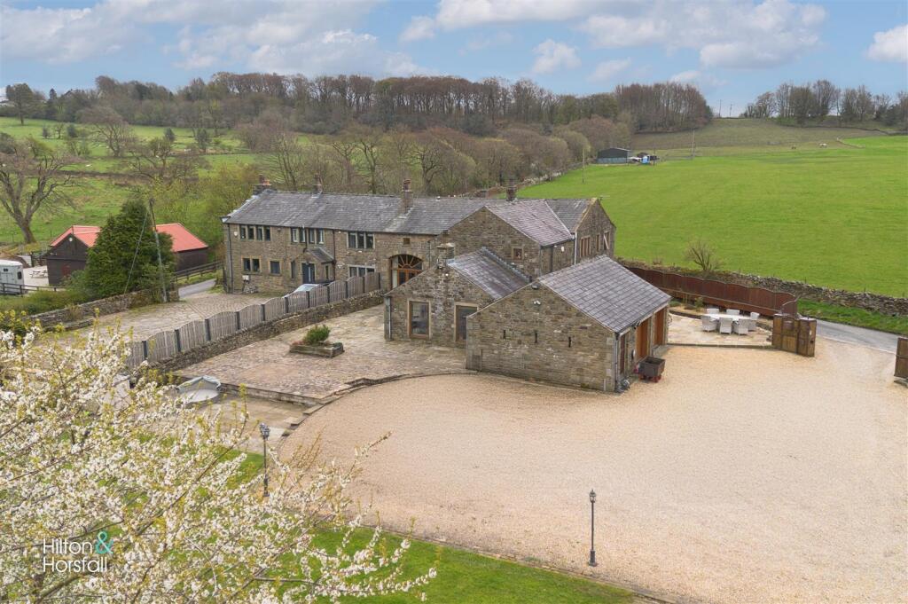 Blue Slate Barn, Smithy Lane, Colne