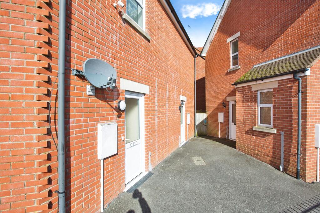 Additional image 14 of Crofton Avenue, Yeovil