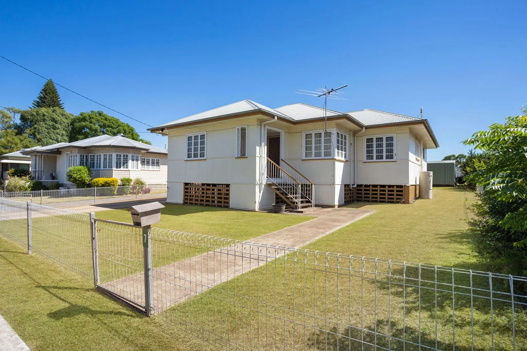 7 Schelbach Street, Booval QLD 4304