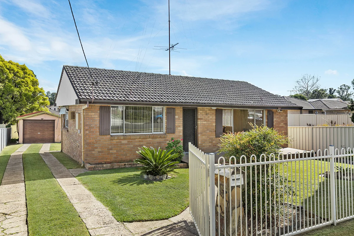 37 Deakin Street, Kurri Kurri NSW 2327