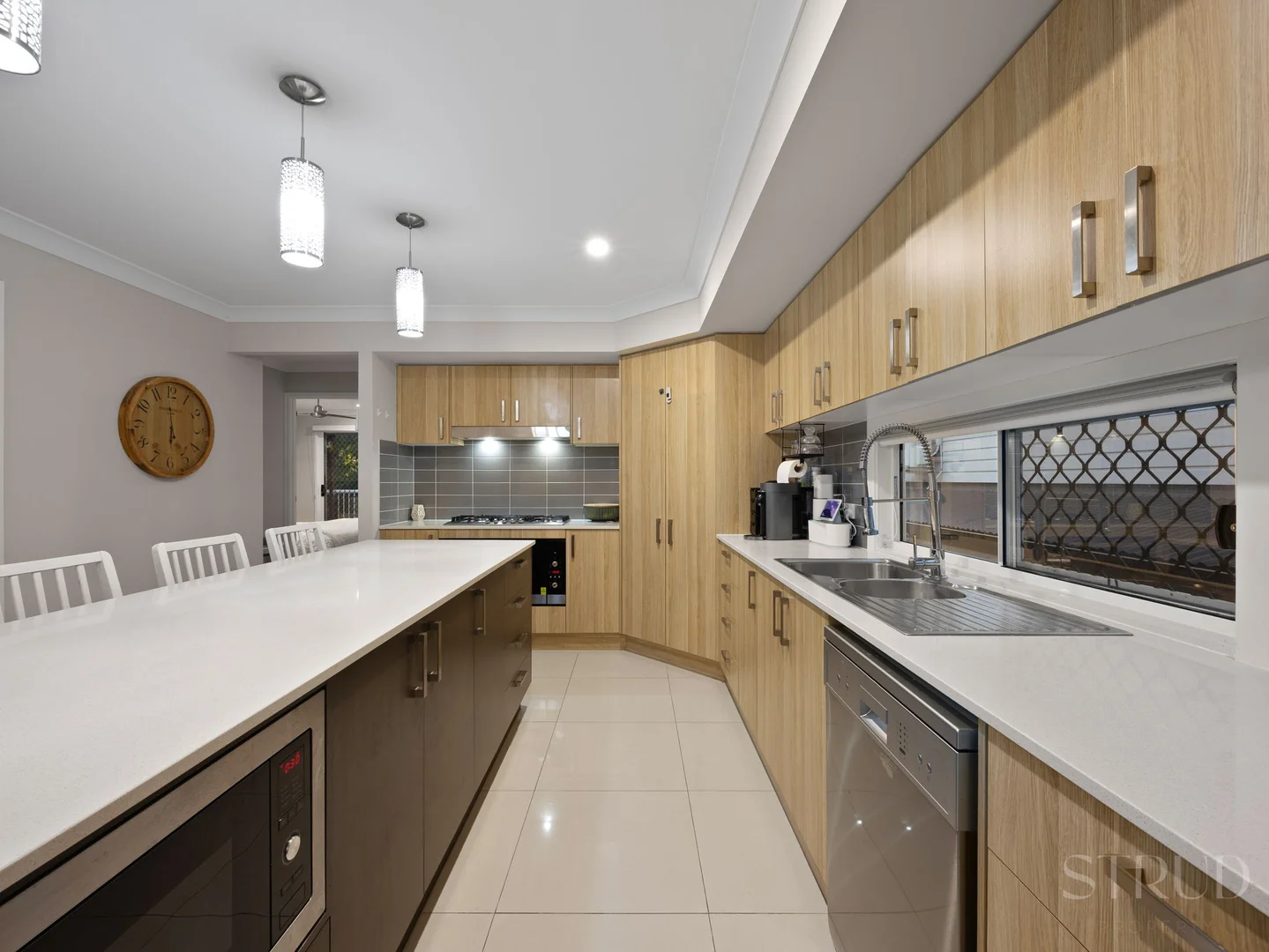 25 Aberdeen Circuit, Spring Mountain QLD 4300 photo 4