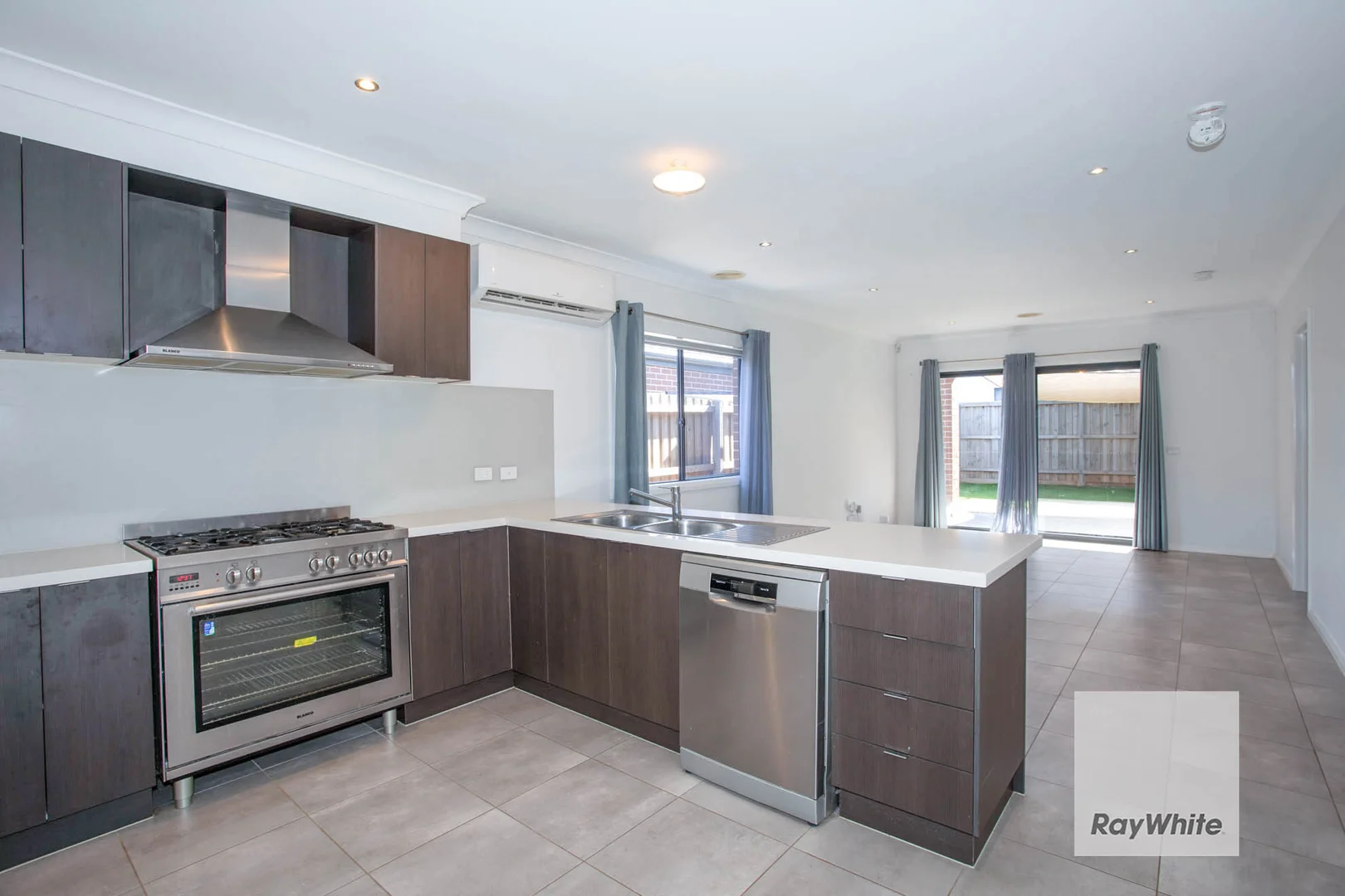 Additional image 2 of 36 Tora Crescent, Fraser Rise VIC 3336