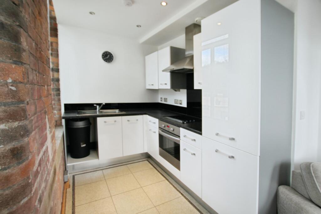 Salts Mill Road, Shipley, BD17 photo 4