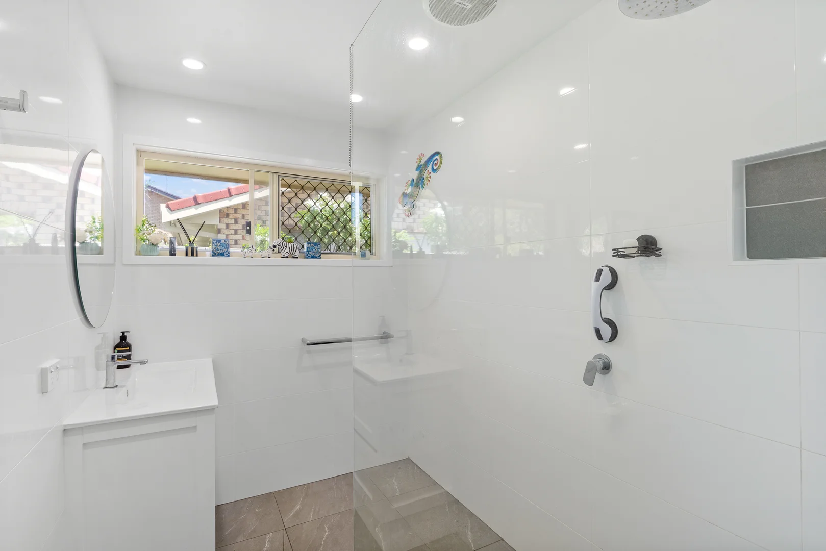 Additional image 14 of 70 Christine Avenue, Burleigh Waters QLD 4220