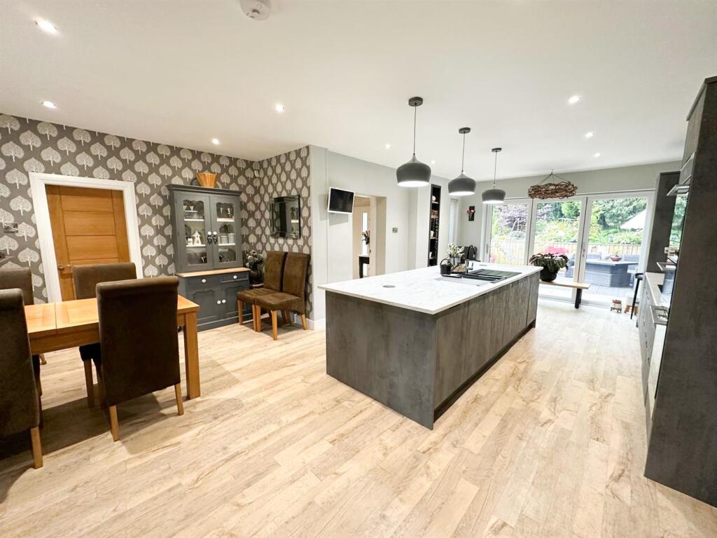 Additional image 8 of Ladymead, Glenlyon Avenue, Keighley