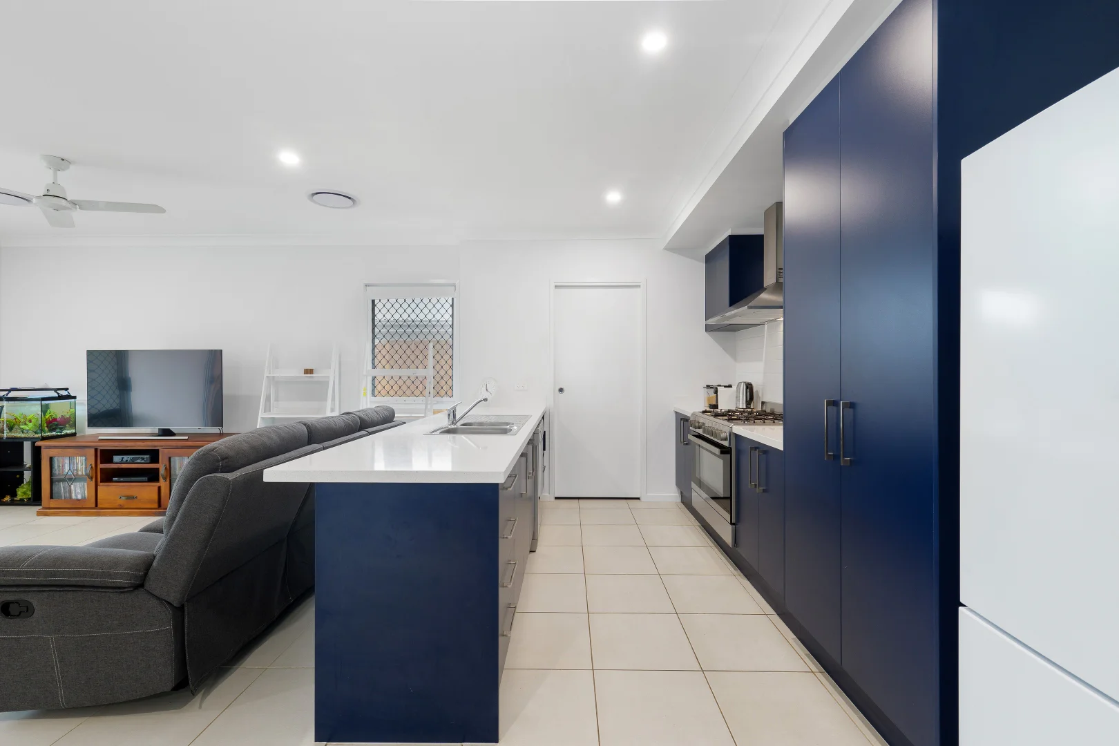 12 Hepworth Way, Morayfield QLD 4506 photo 5