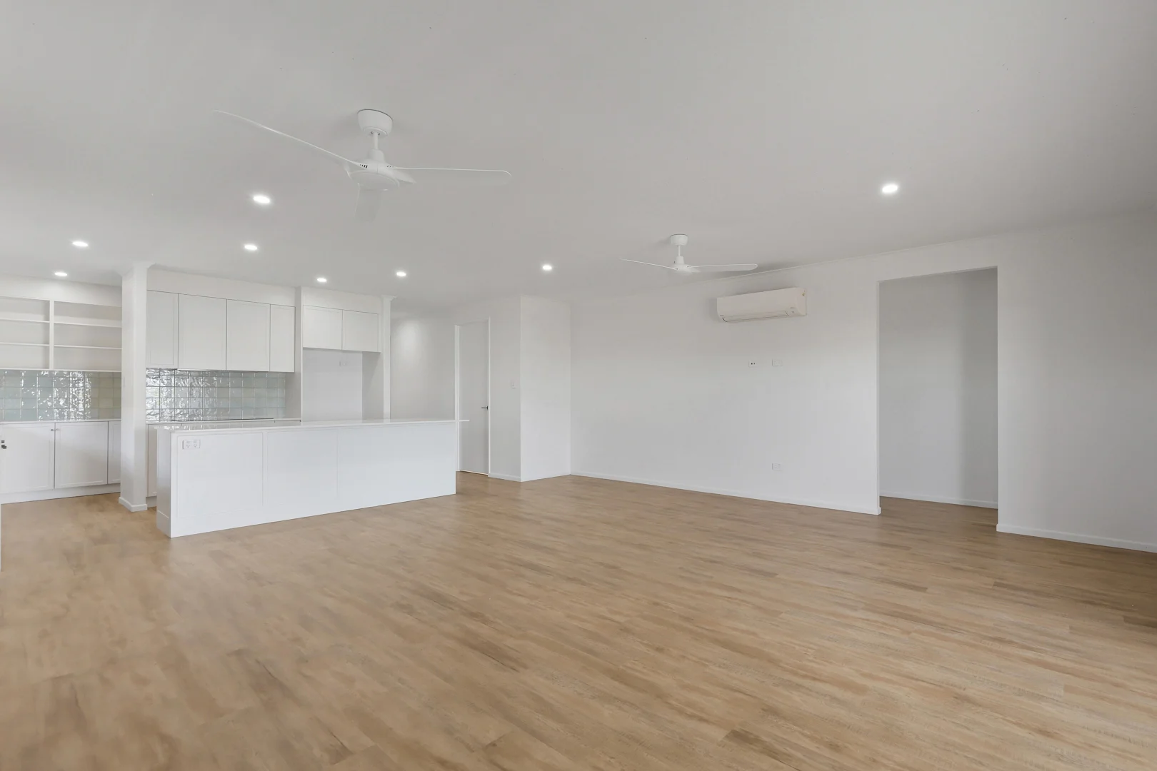 Additional image 4 of 16 Lakeside Way, Andergrove QLD 4740