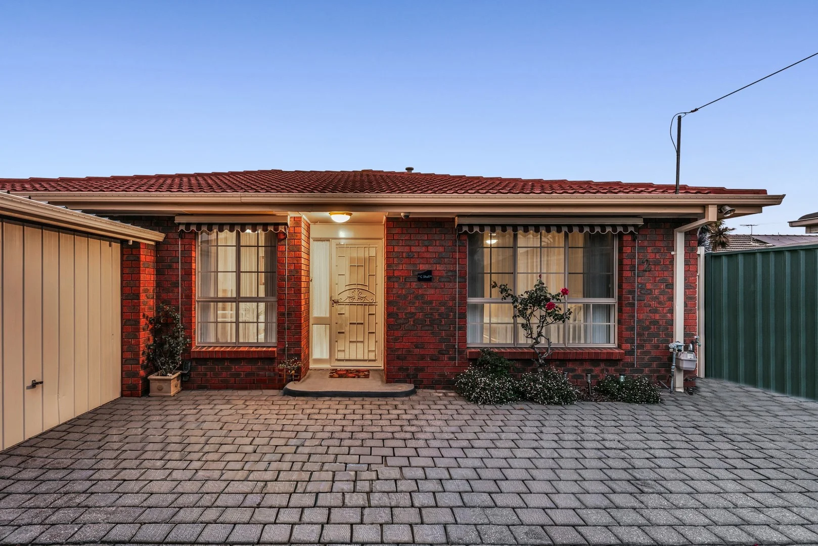 2/64 South Avenue, Altona Meadows VIC 3028