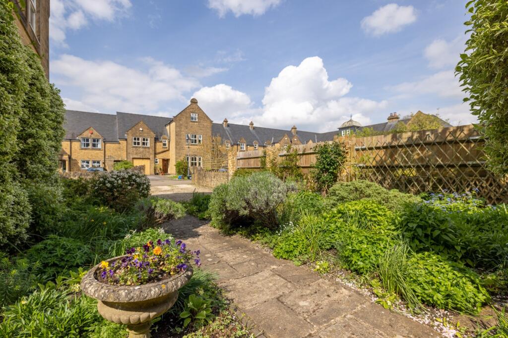 Additional image 20 of Priorygate Court, Castle Cary, Somerset, BA7