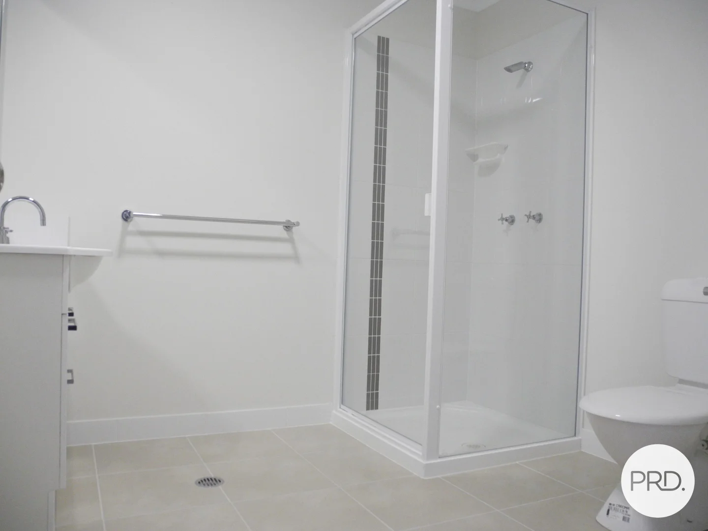 Additional image 11 of 2/10 Arthur Street, Boyne Island QLD 4680