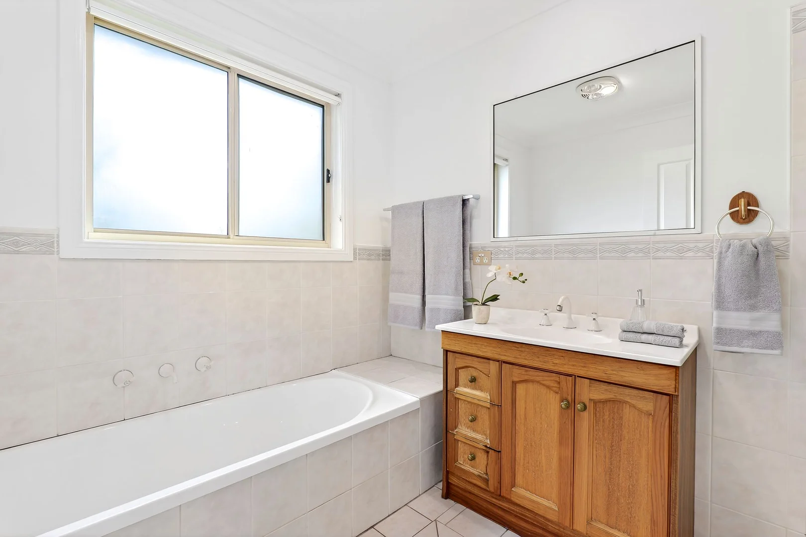 Additional image 9 of 1/11 Griffiths Road, McGraths Hill NSW 2756