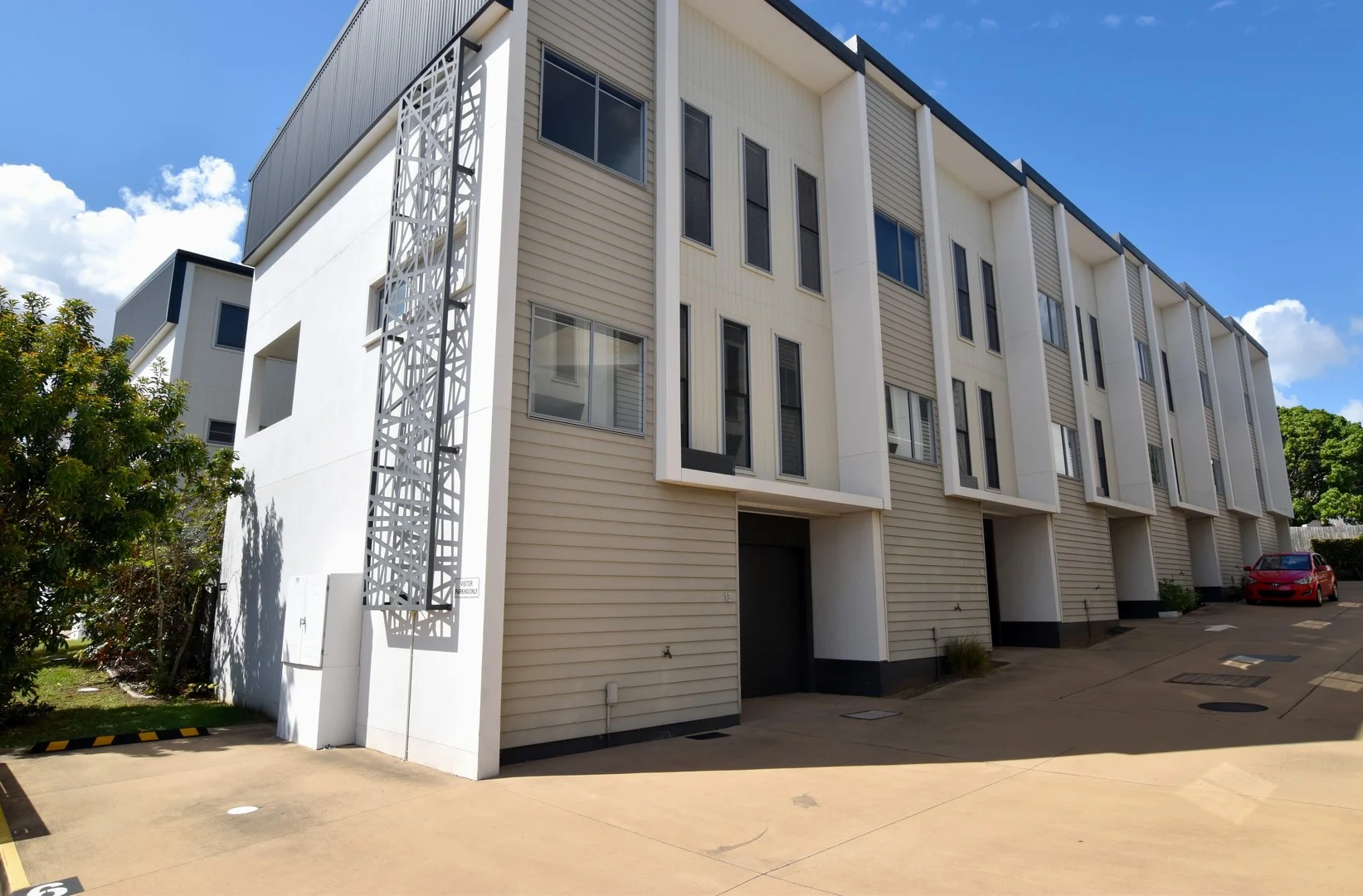 13/7 View Street, West Gladstone QLD 4680