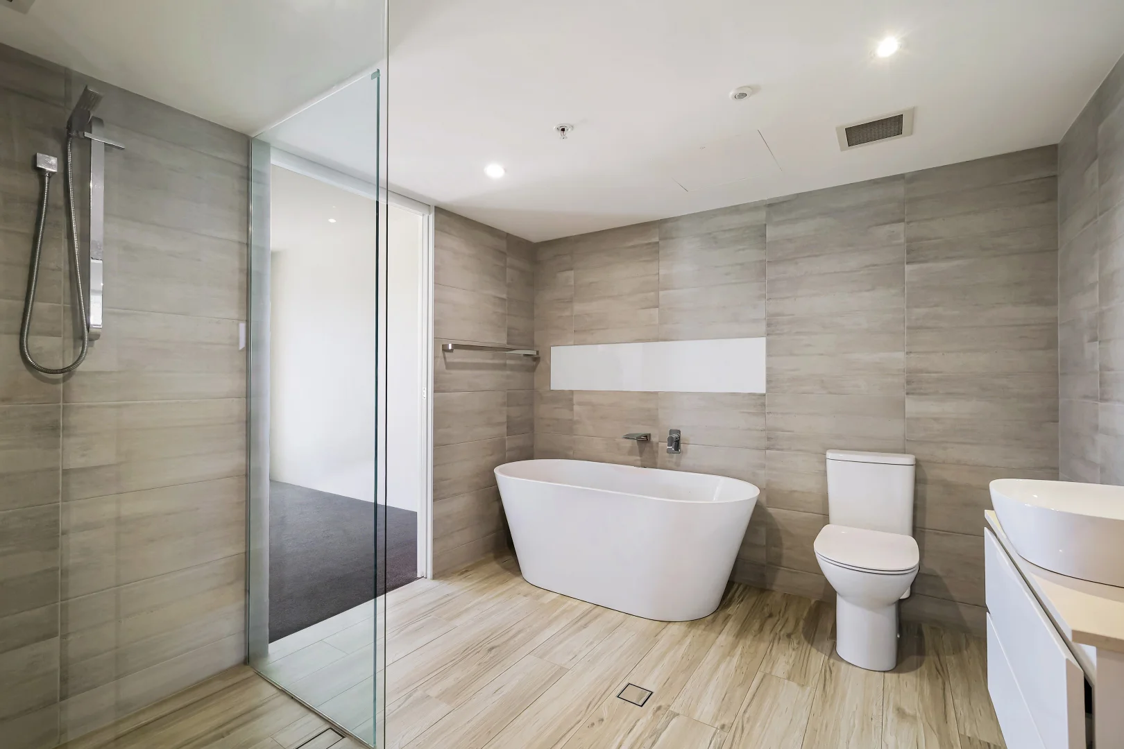 Additional image 8 of 136/2 Admiralty Drive, Paradise Waters QLD 4217