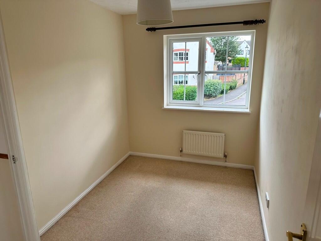 Plover Court, Yeovil photo 5