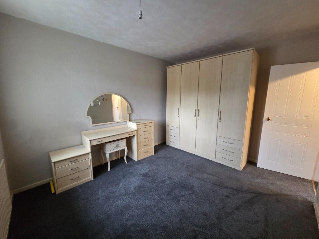 Ling Park Avenue, BD15 photo 5