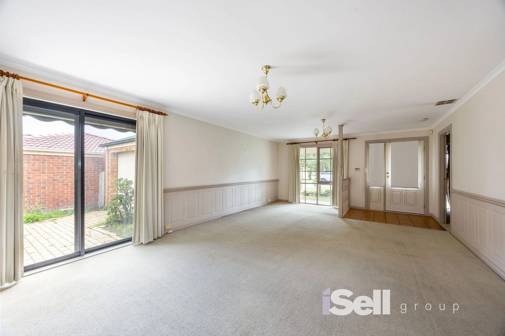 Additional image 2 of 33 Hedgeley Drive, Berwick VIC 3806