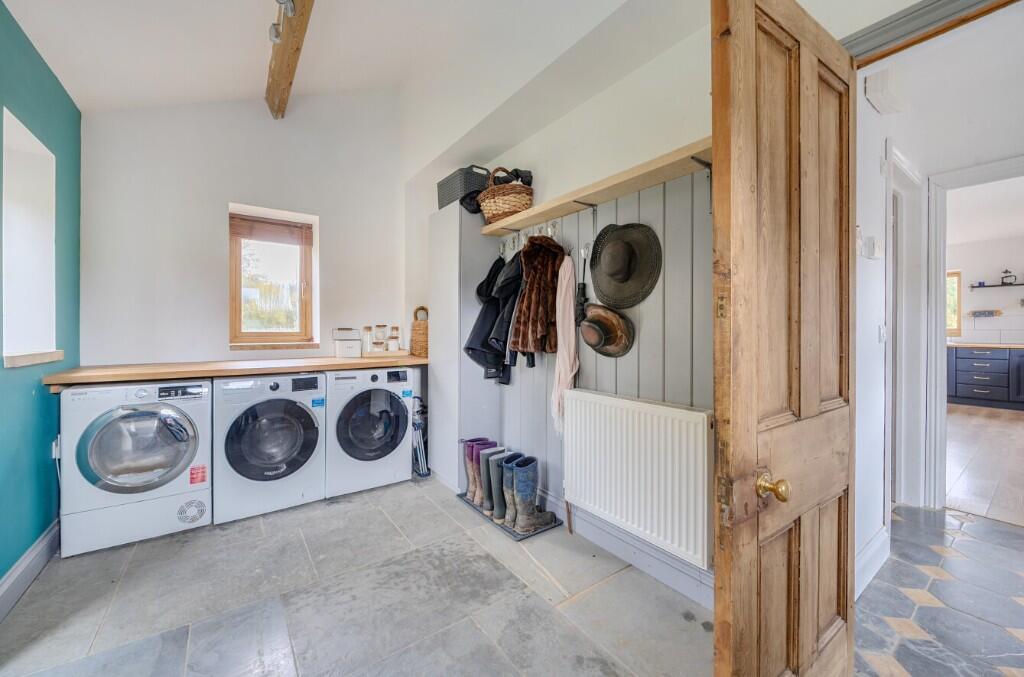 Lime Kiln Lane, Castle Cary, Somerset, BA7 7NX photo 5