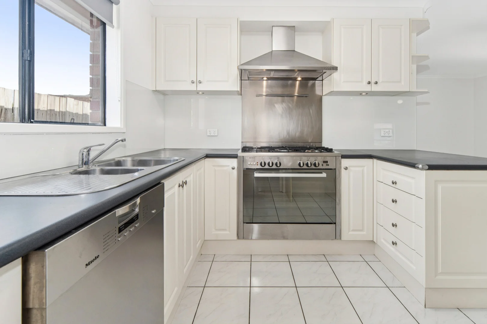 Additional image 12 of 1/15 Conferta Court, Cranbourne West VIC 3977