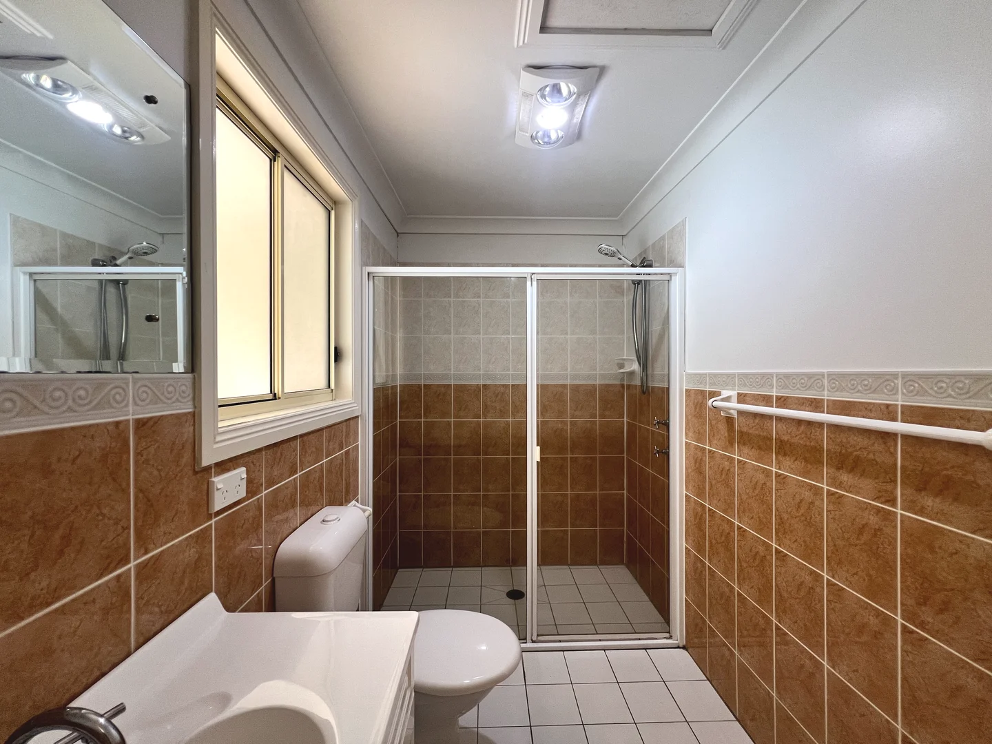 Additional image 9 of 3/2-4 Lake Street, Budgewoi NSW 2262