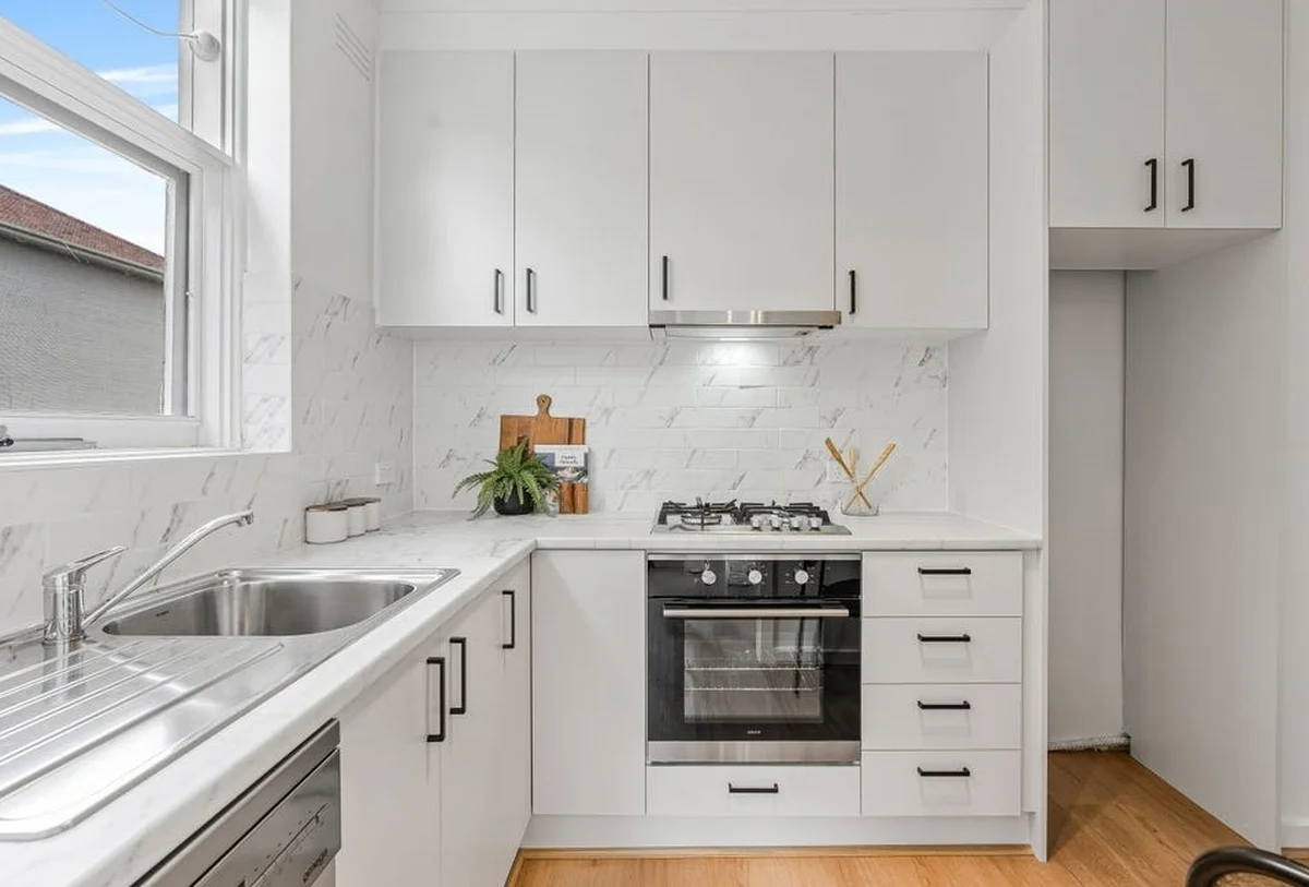 Additional image 3 of 2/1 Hartpury Avenue, Elwood VIC 3184