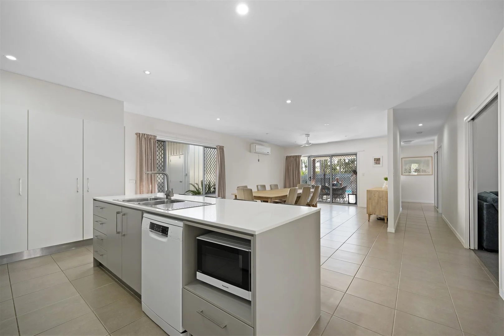 Additional image 7 of 60 Iris Road, Kirkwood QLD 4680