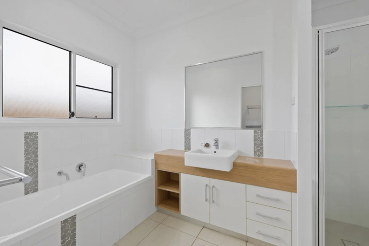 Additional image 11 of 29 Montgomery Street, Rural View QLD 4740