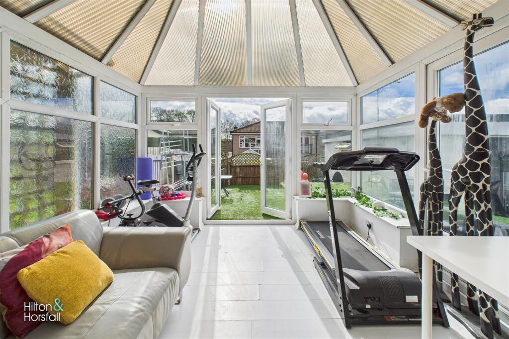 Appleby Drive, Barrowford photo 5