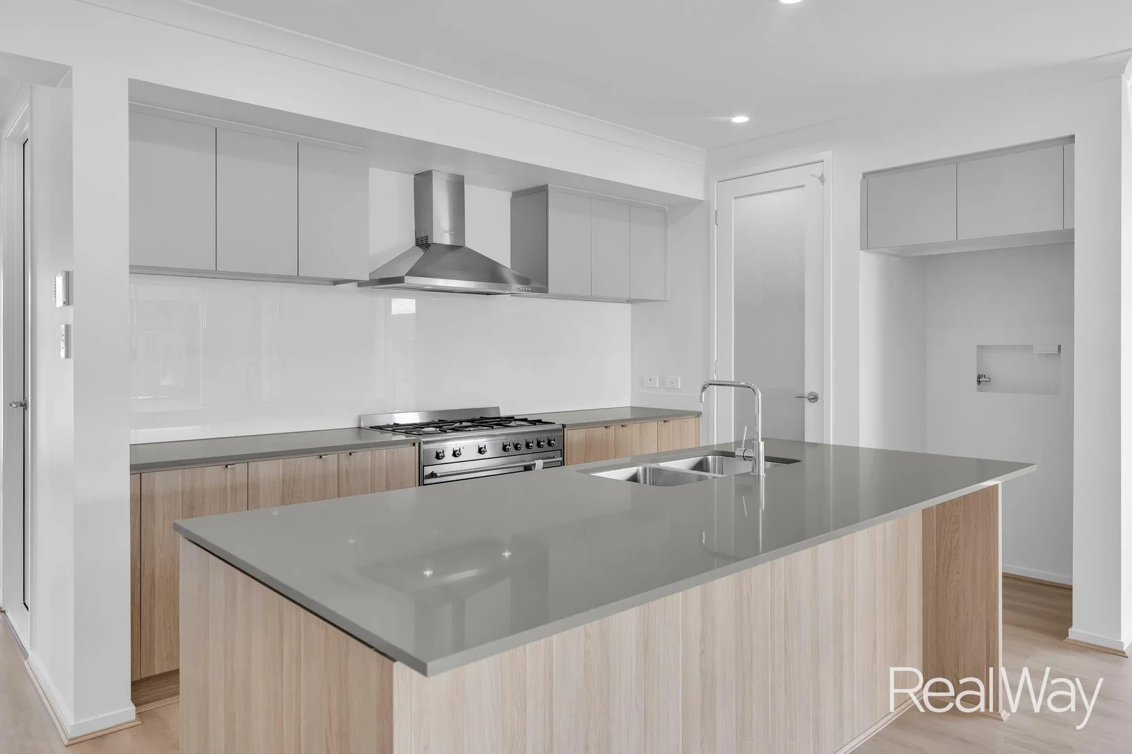Additional image 12 of 28 Seymour Way, White Rock QLD 4306