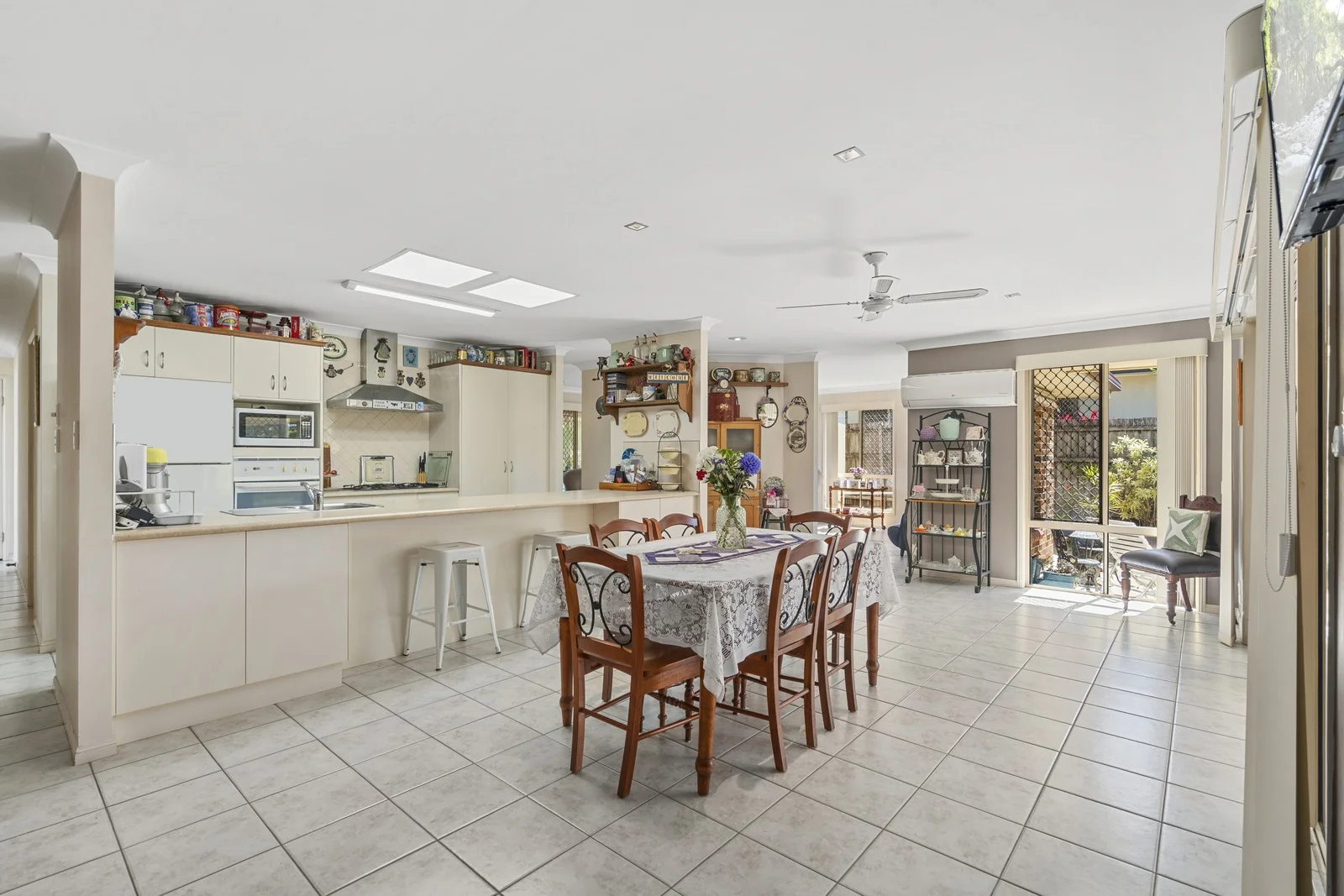 Additional image 10 of 5 Oak Hill Crescent, Parkwood QLD 4214