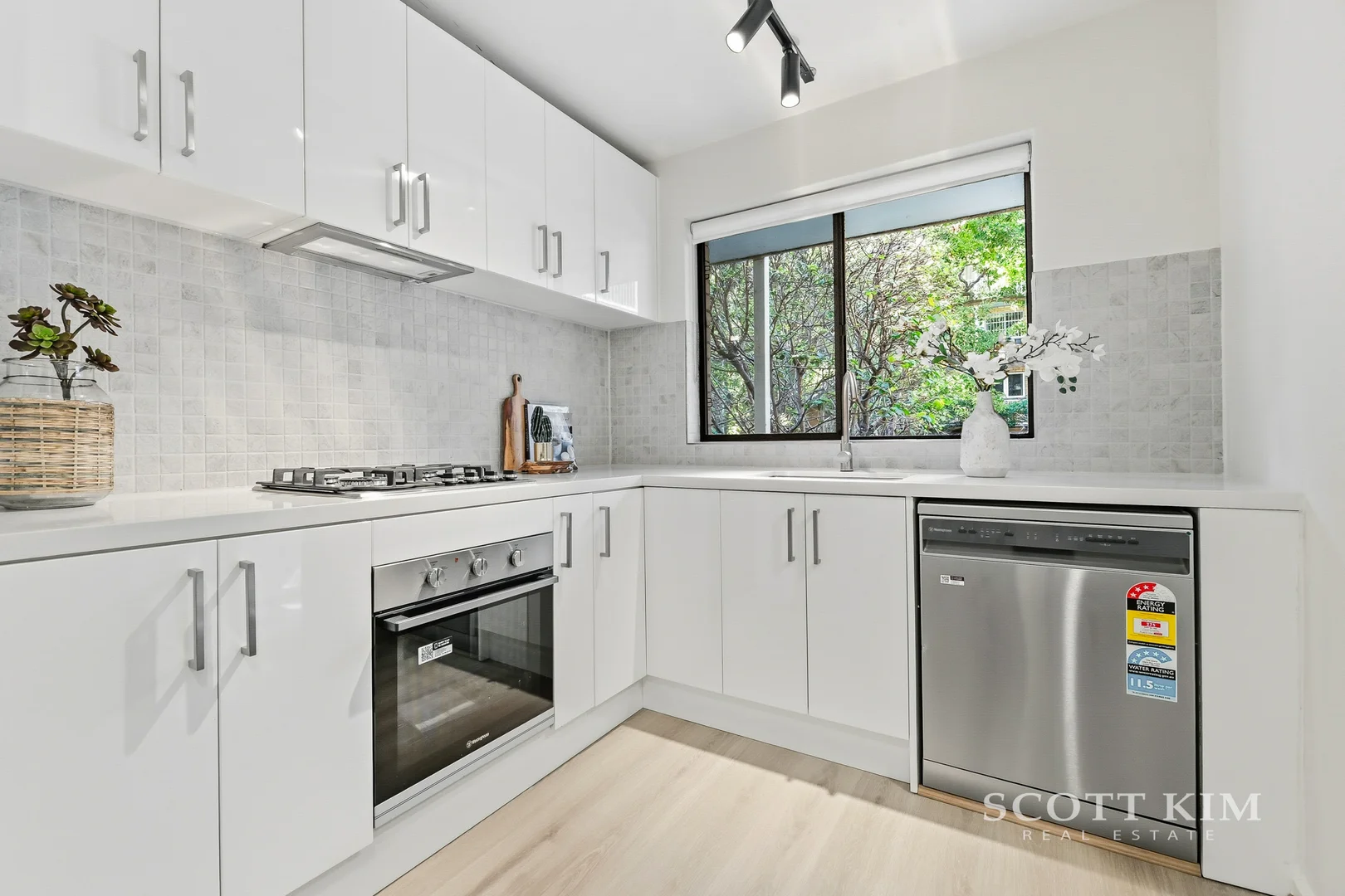 Additional image 3 of 2/147 Curzon Street, North Melbourne VIC 3051