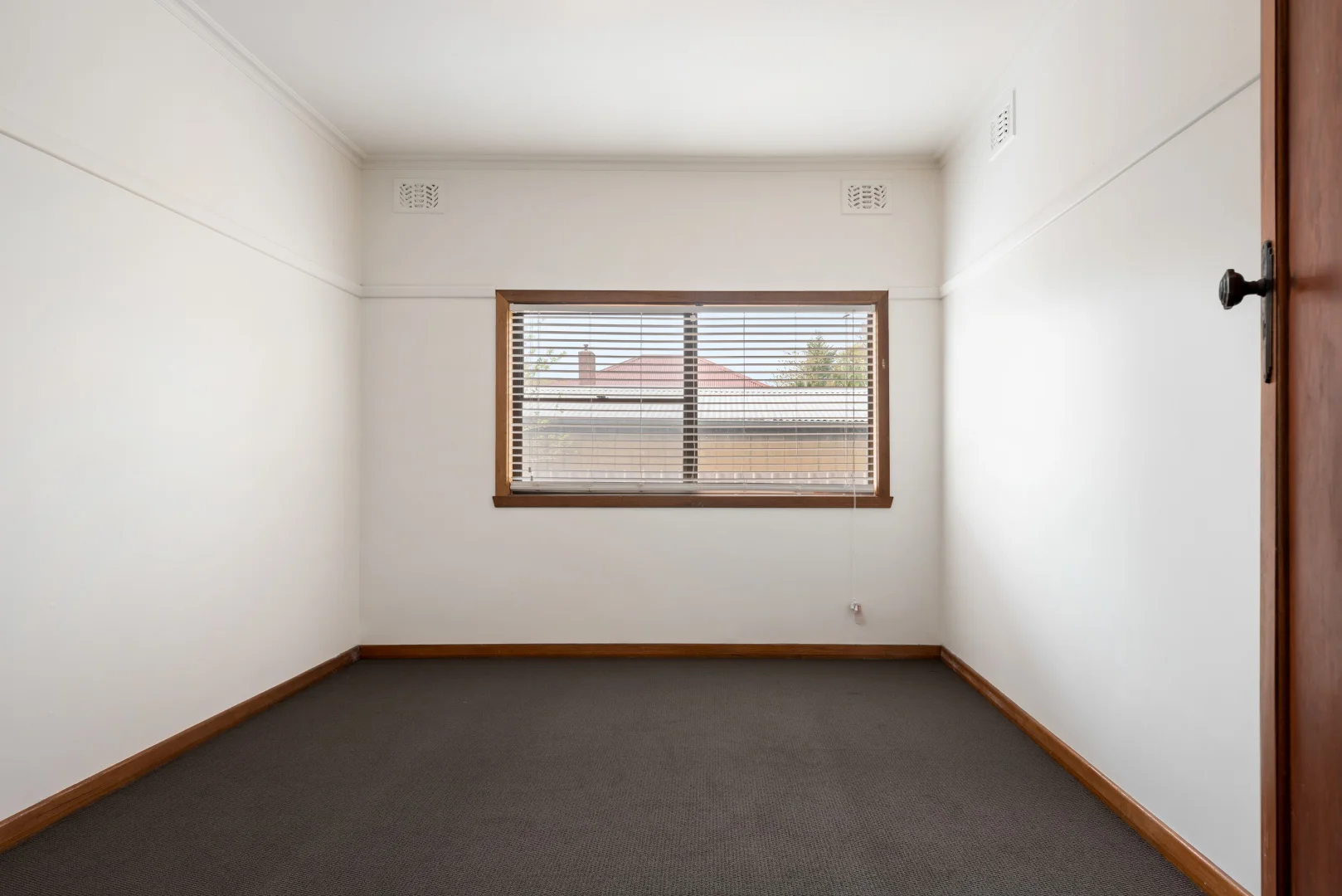 Additional image 5 of 451 Ebden Street, South Albury NSW 2640