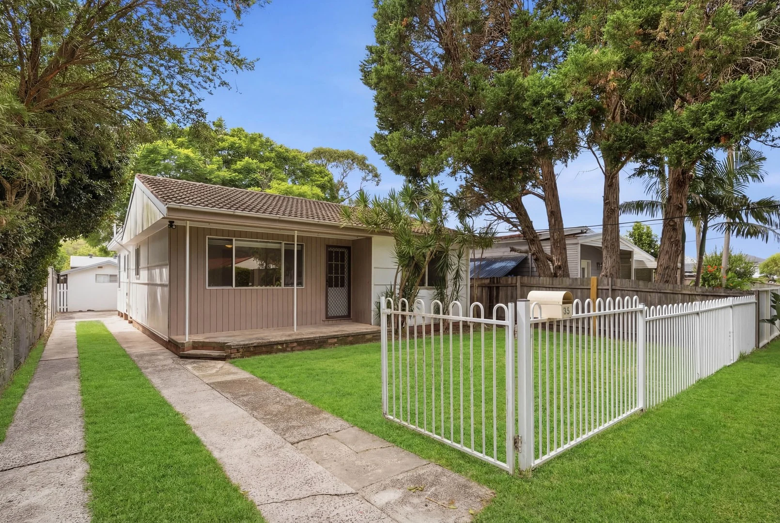 35 Lake View Parade, Umina Beach NSW 2257