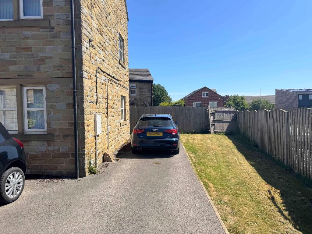 Additional image 12 of Flat 2, 224 Wakefield Road, Drighlington, BD11 1ED