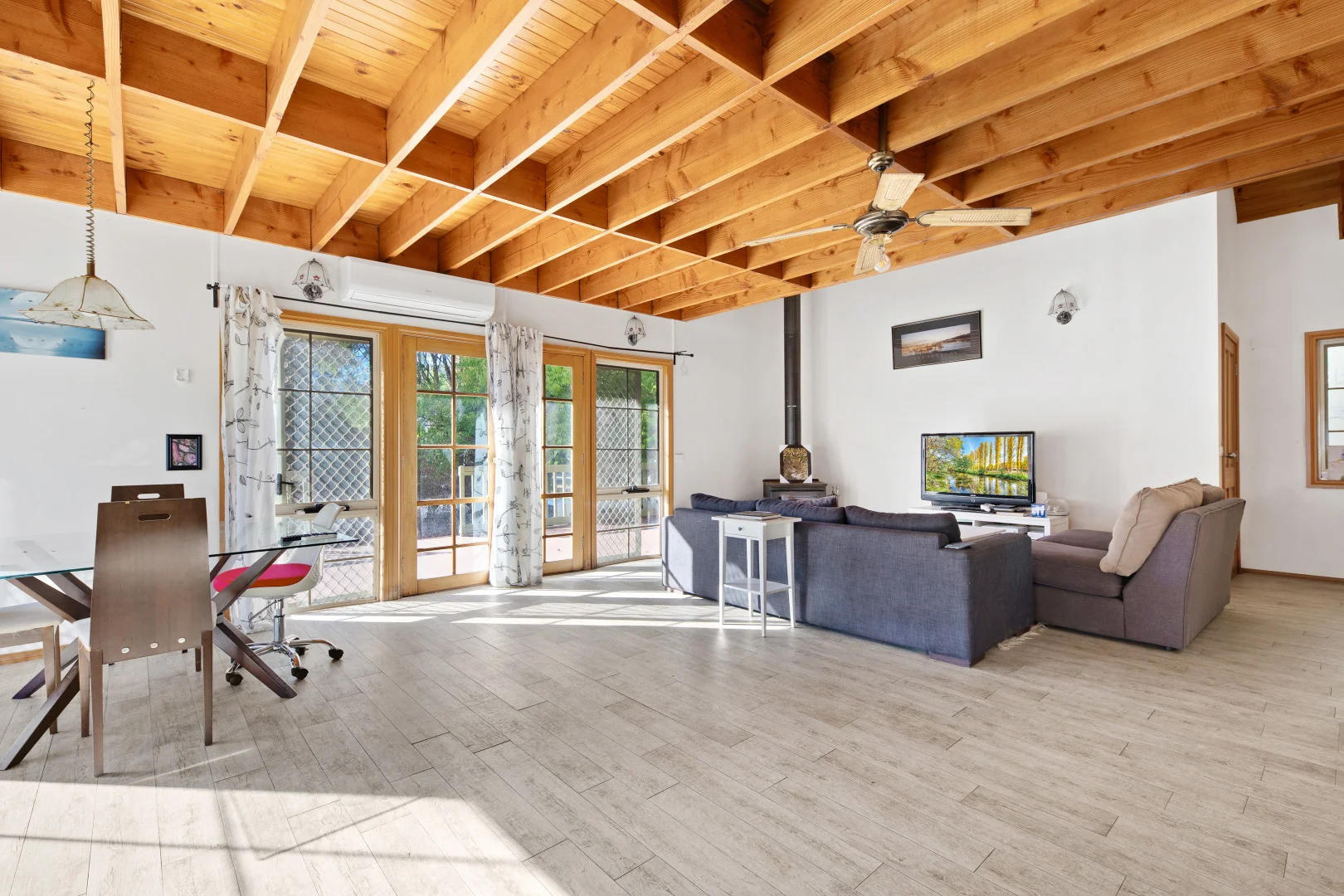 Additional image 2 of 1 Halinka Court, Bright VIC 3741