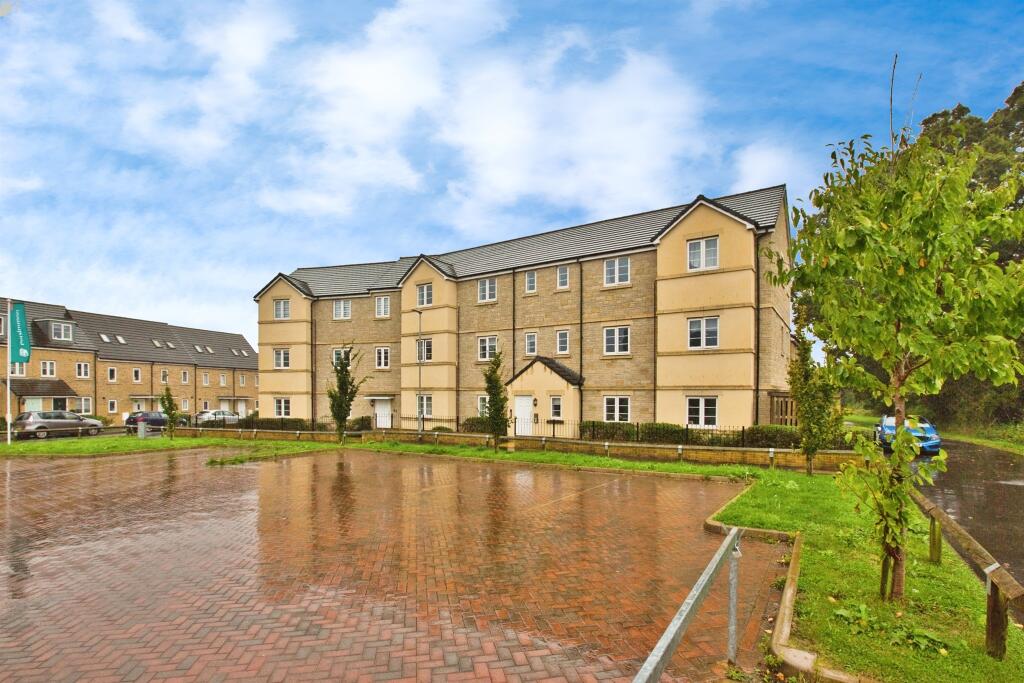 Raven Court, Houndstone, Yeovil