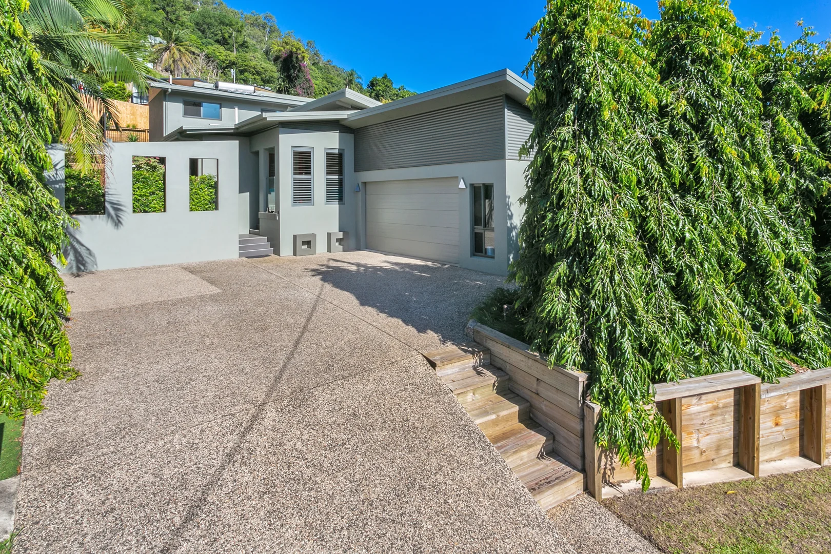 2 Lake Morris Road, Kanimbla QLD 4870