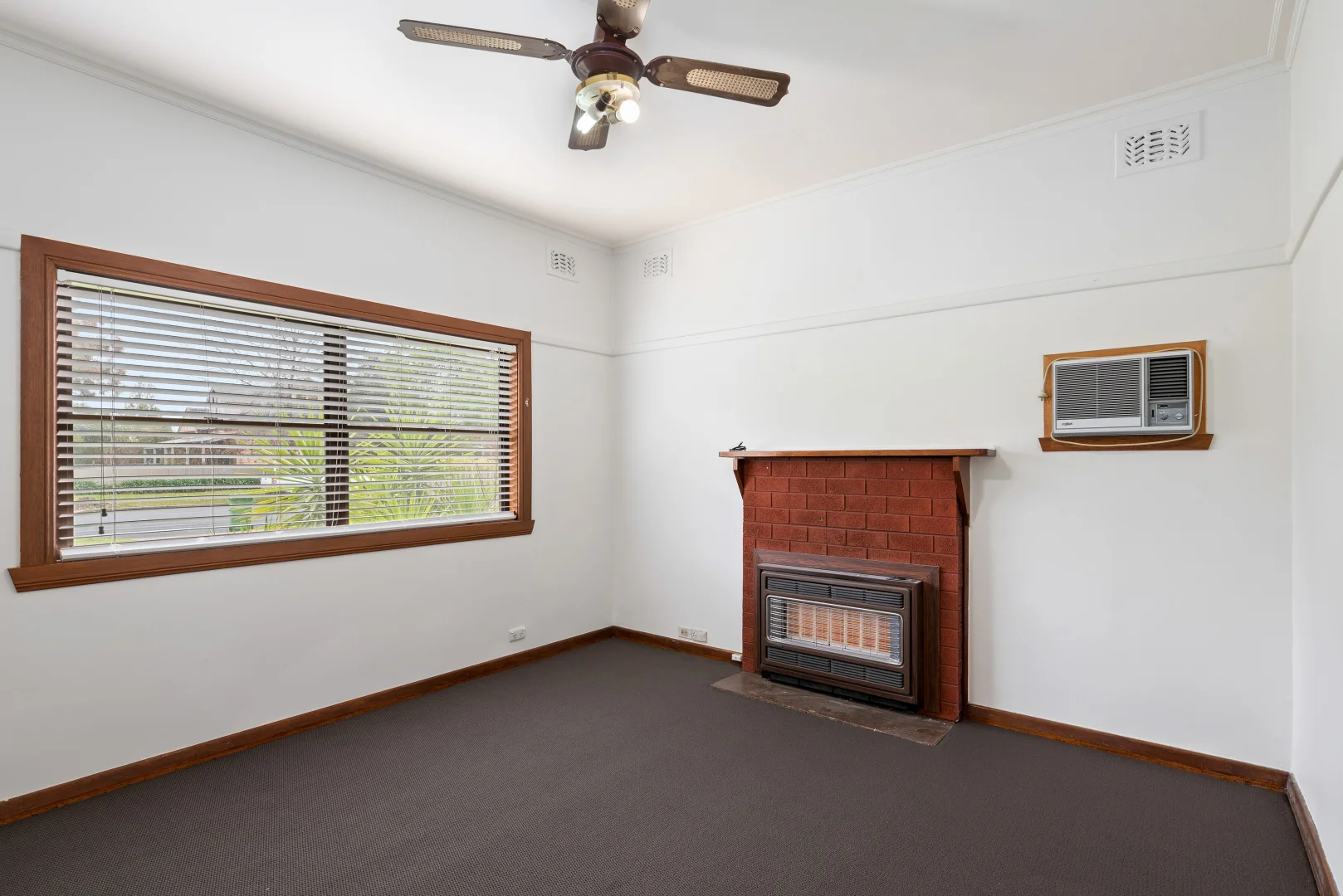 Additional image 3 of 451 Ebden Street, South Albury NSW 2640