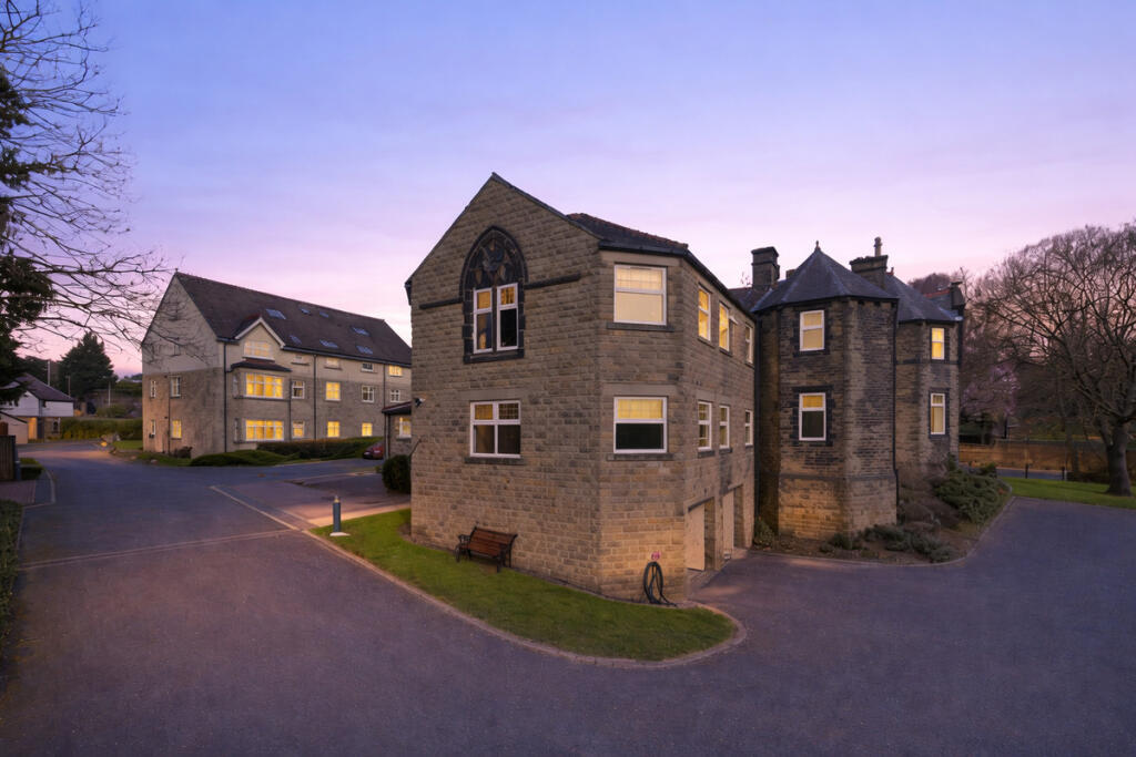 The Strone, Apperley Bridge, BD10