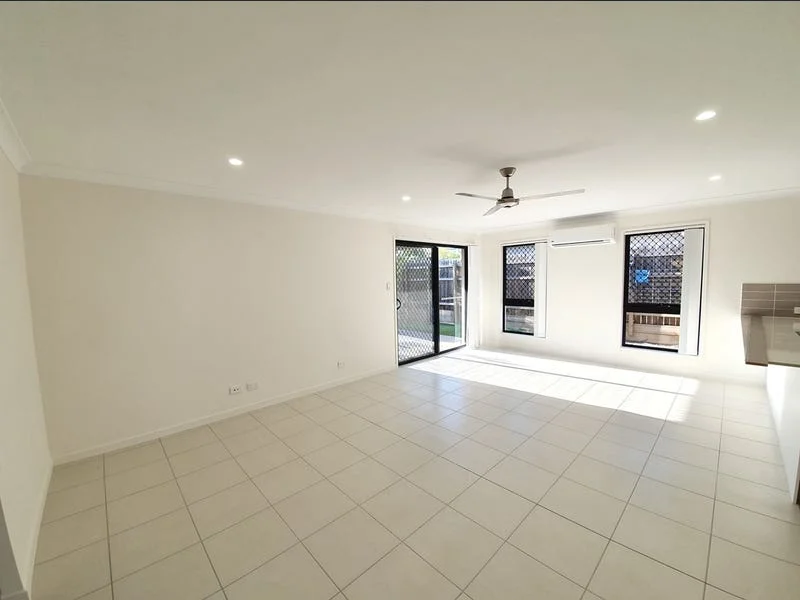 3 Ewan Street, Pimpama QLD 4209 photo 2