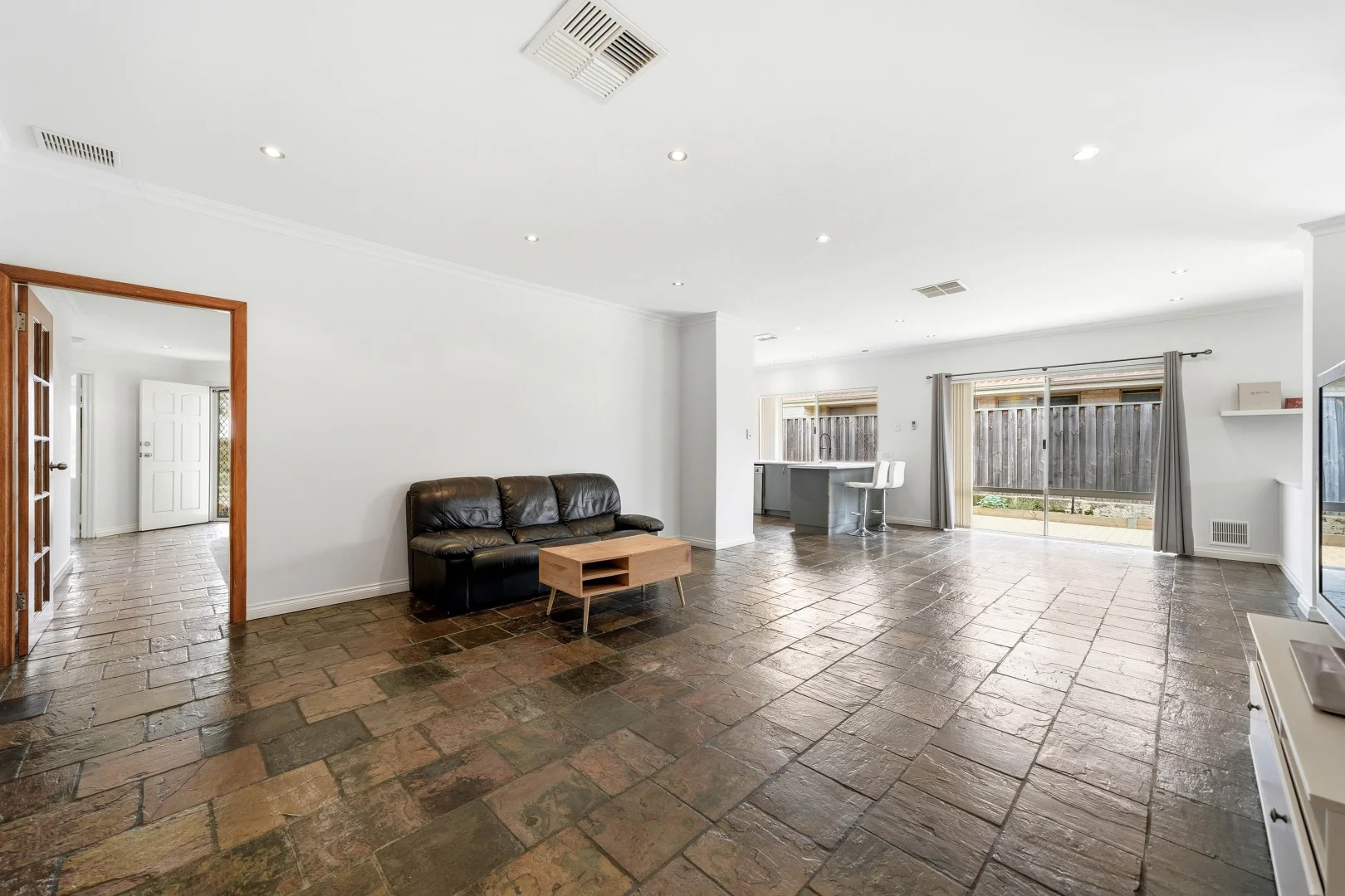 Additional image 10 of 24 Farmaner Parkway, Ellenbrook WA 6069
