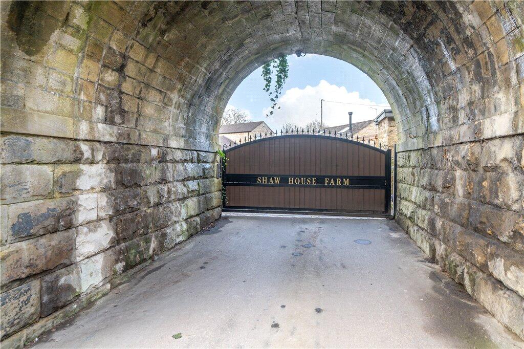 Additional image 24 of Tomlin Well Lane, Apperley Bridge, Bradford, West Yorkshire, BD10