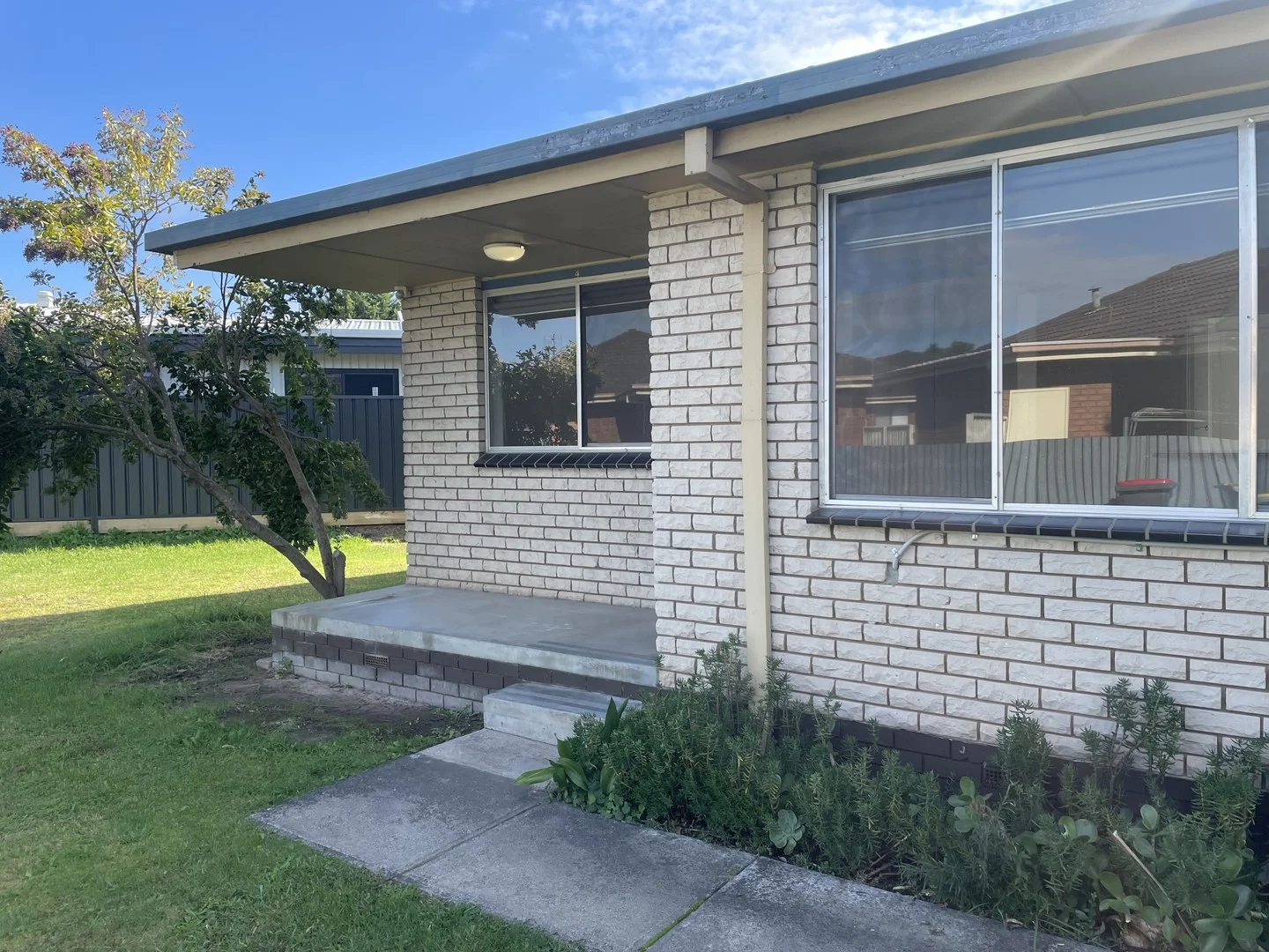 4/421 Griffith Road, Lavington NSW 2641