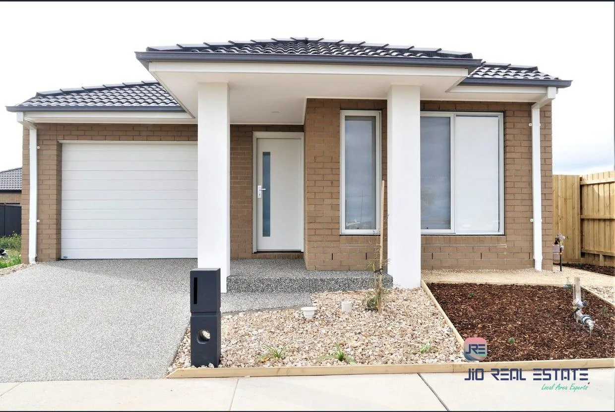 64 Guthrie Drive, Melton South VIC 3338