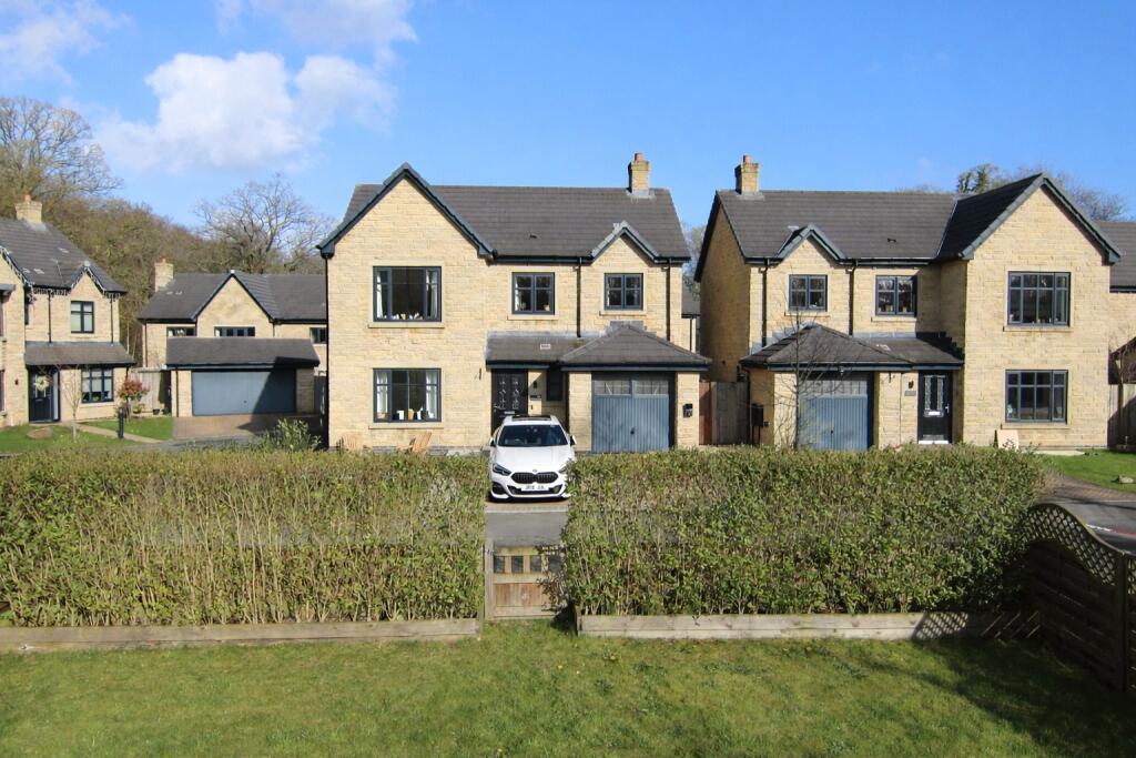 Jackson Row, Glusburn, BD20